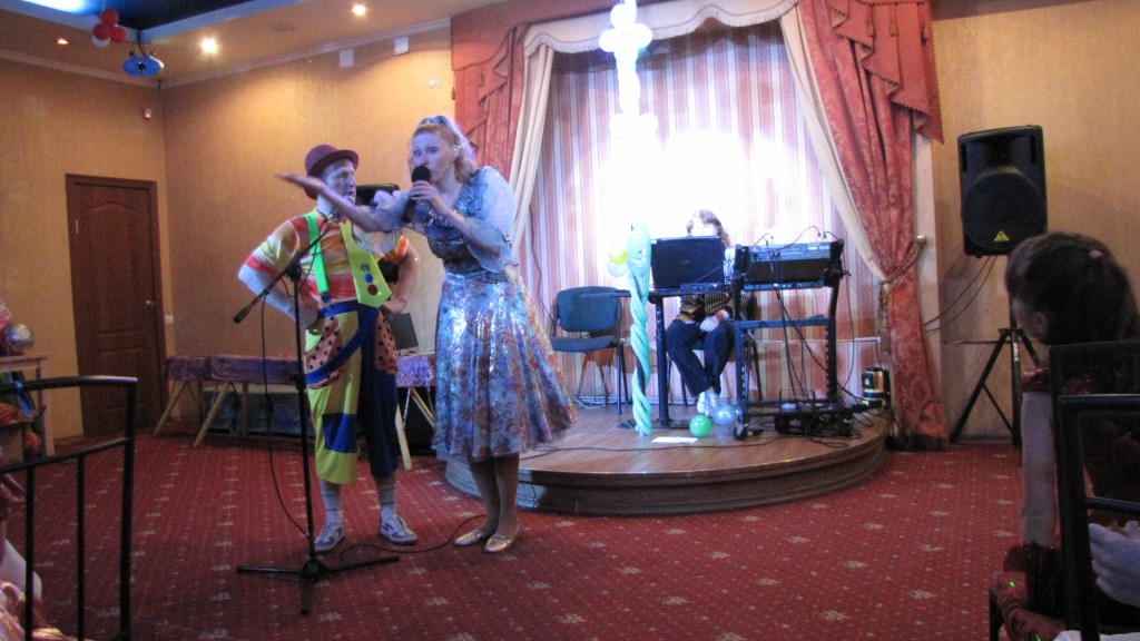 Воспитанников  детского дома с Днём защиты детей поздравил министр энергетики и ЖКХ