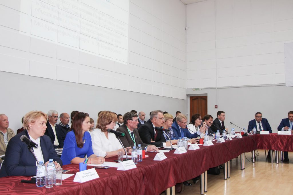 Сергей Бидонько и представители общественности обсудили вопросы создания инфраструктуры по обращению с ТКО в Красноуфимске