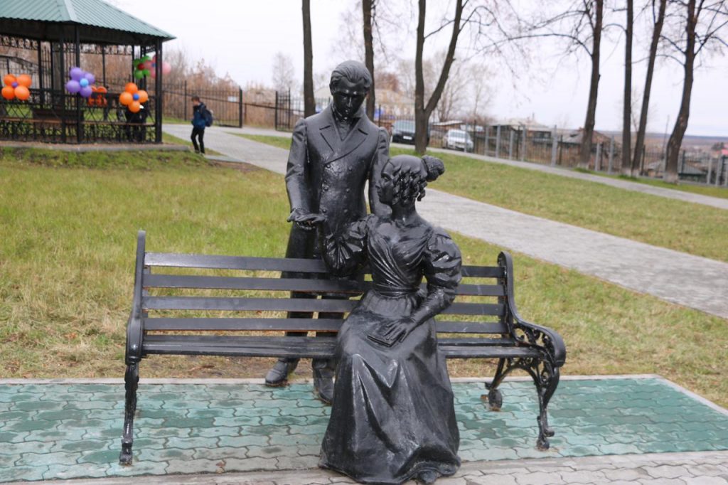 В Свердловской области продолжается открытие благоустроенных в рамках нацпроекта «Жилье и городская среда» территорий