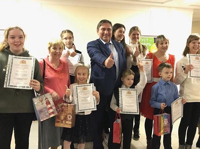 Награждение победителей конкурса творческих работ #ВместеЯрче_Свердловскаяобласть в Instagram