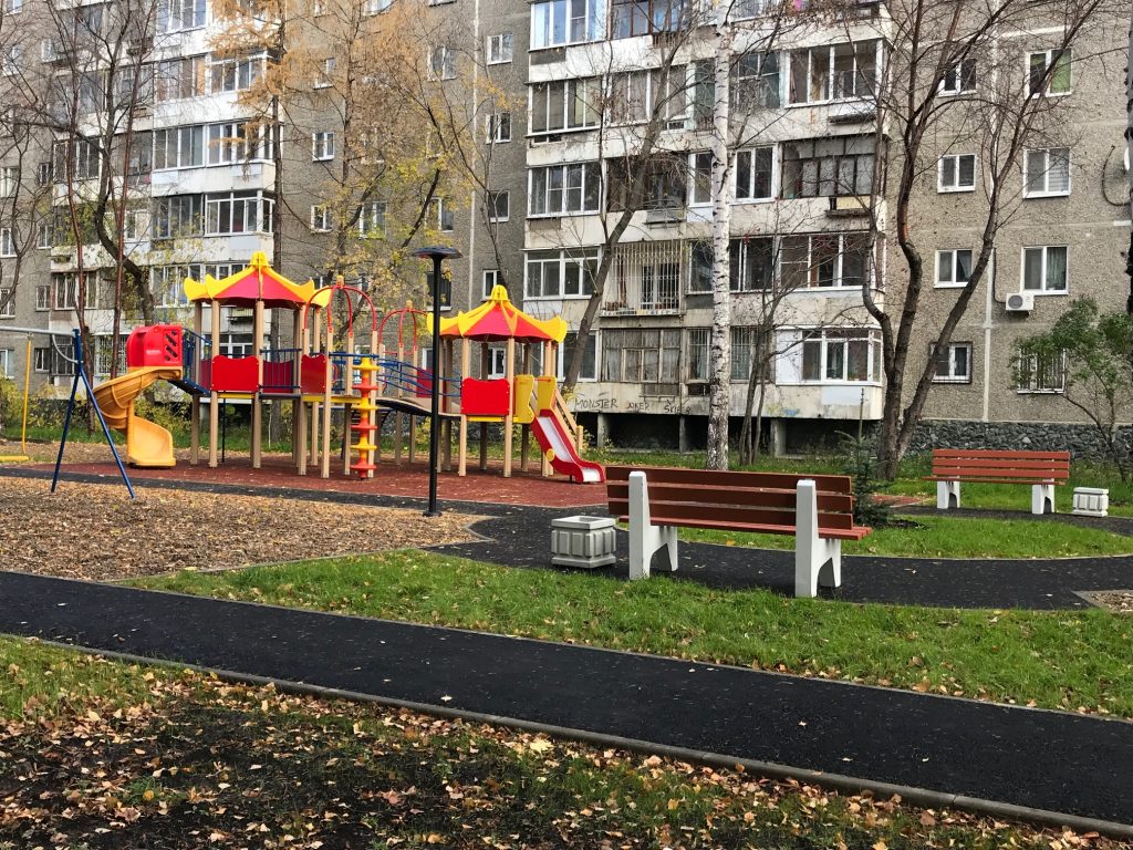 Благодаря нацпроекту «Жилье и городская среда» в Екатеринбурге в 2019 году преобразилось 39 дворов