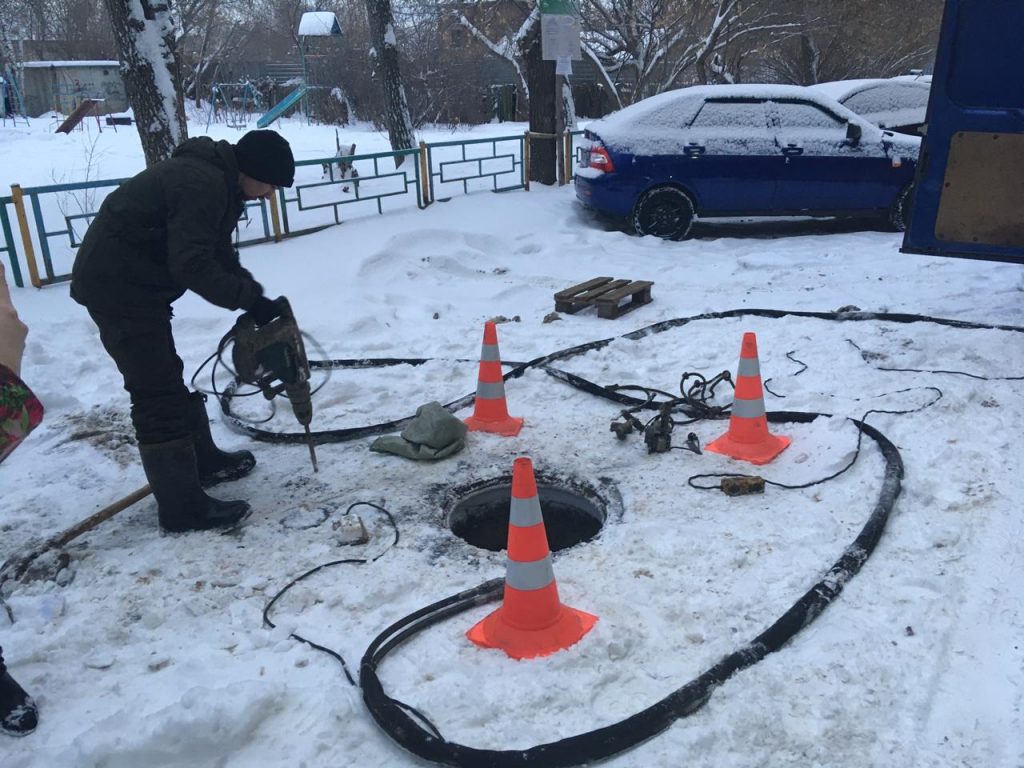 В Свердловской области при капремонте домов применяется технология бестраншейной прокладки новых трубопроводов