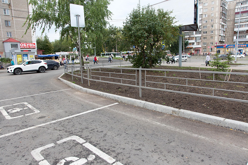 В Нижнем Тагиле после благоустройства по нацпроекту «Жилье и городская среда» открылась площадь на улице Зари