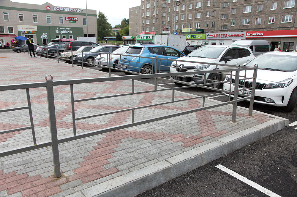 В Нижнем Тагиле после благоустройства по нацпроекту «Жилье и городская среда» открылась площадь на улице Зари