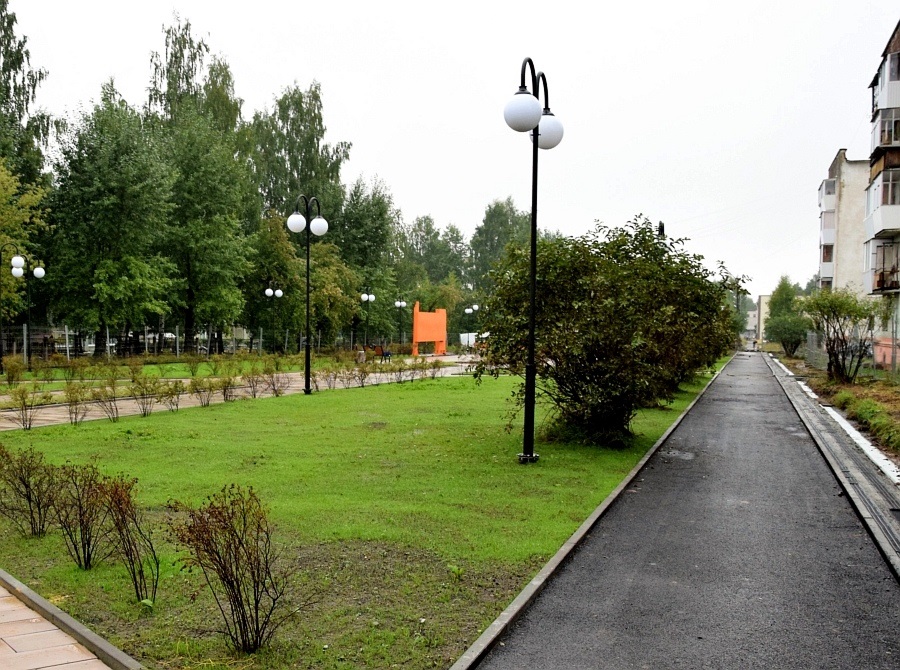 В Верхней Салде открыли первую очередь благоустроенного по нацпроекту «Жилье и городская среда» Комсомольского сквера
