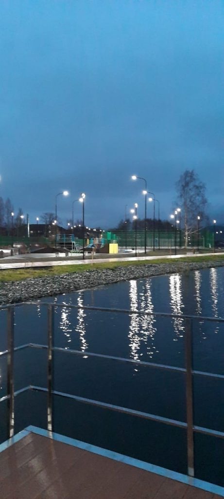 В Верхнем Тагиле после благоустройства по нацпроекту «Жилье и городская среда» открыли Набережную огней