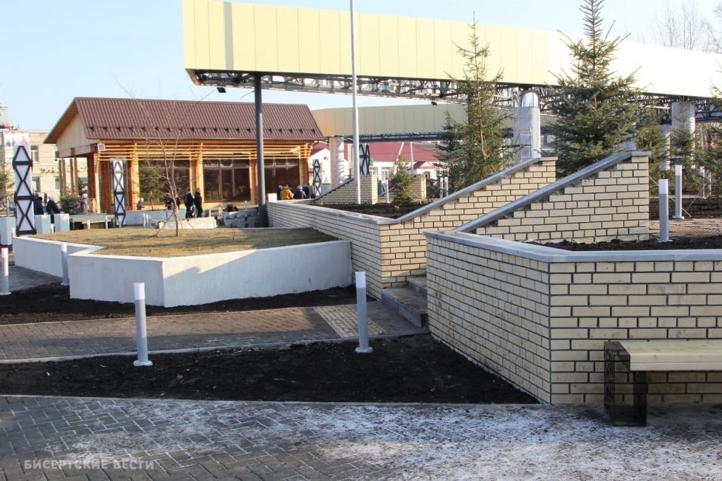 Город Мастеров, построенный в Бисерти по нацпроекту «Жилье и городская среда», станет новым центром возрождения поселковых ремесел