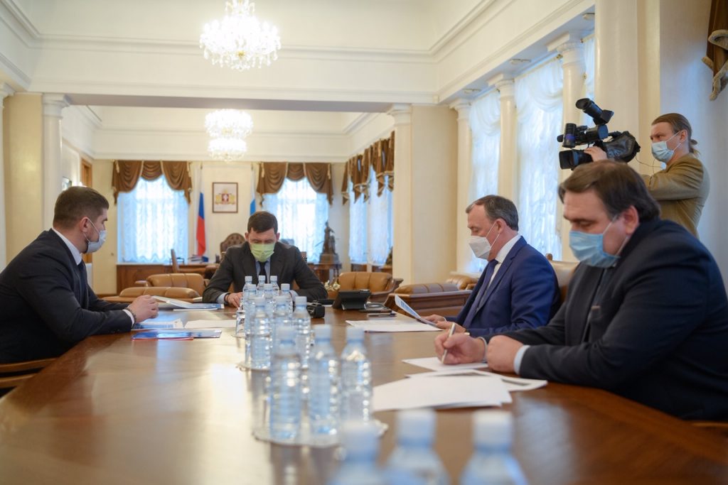 Евгений Куйвашев и Владимир Болотин обсудили ключевые проекты развития электросетевого комплекса Среднего Урала