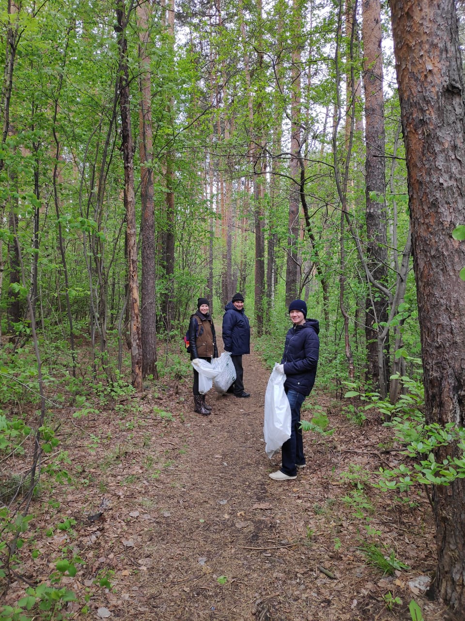 На территории Шарташского лесного парка прошел Всероссийский экологический субботник «Зеленая Весна»