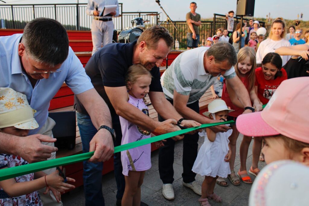 В Берёзовском благодаря нацпроекту «Жилье и городская среда» появилась комфортная общественная территория