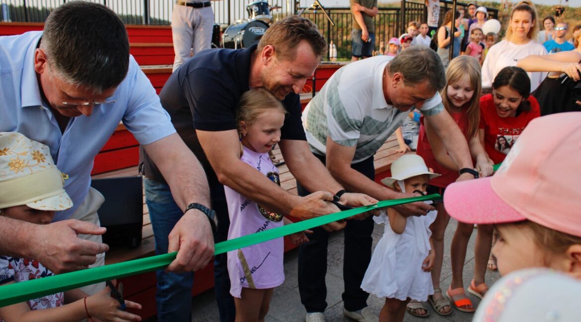 В Берёзовском благодаря нацпроекту «Жилье и городская среда» появилась комфортная общественная территория
