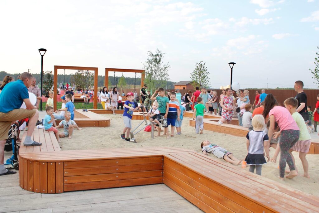 В Берёзовском благодаря нацпроекту «Жилье и городская среда» появилась комфортная общественная территория