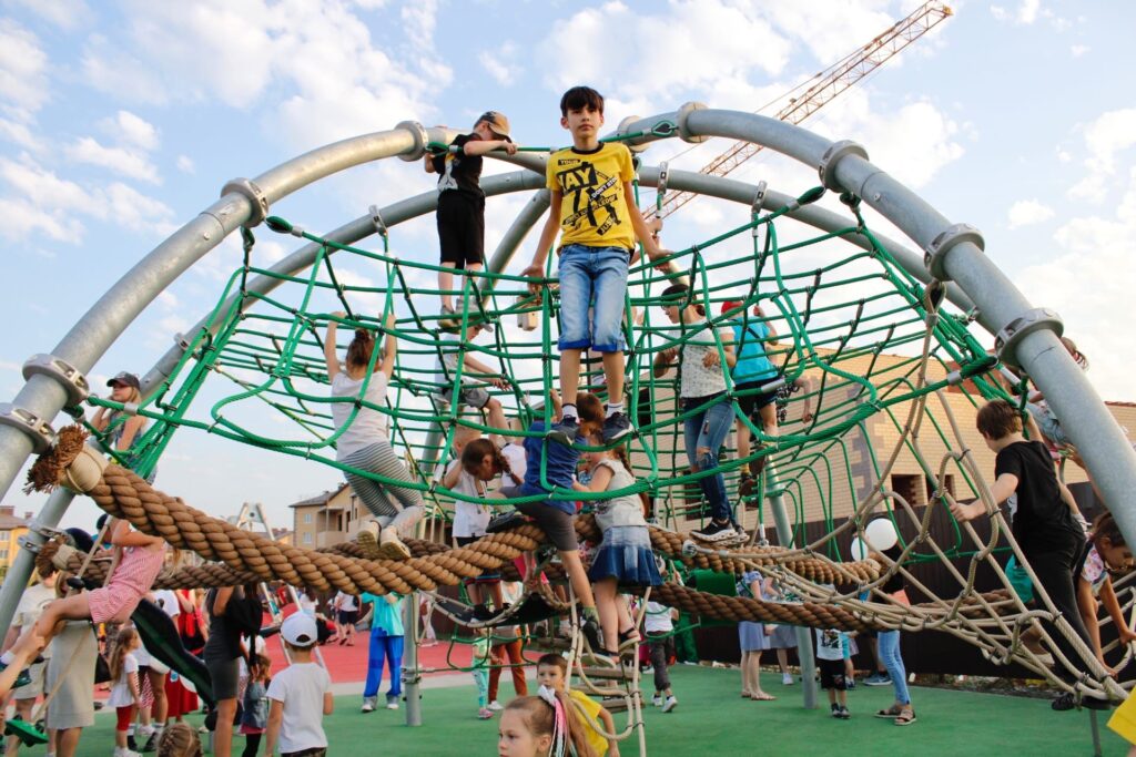 В Берёзовском благодаря нацпроекту «Жилье и городская среда» появилась комфортная общественная территория