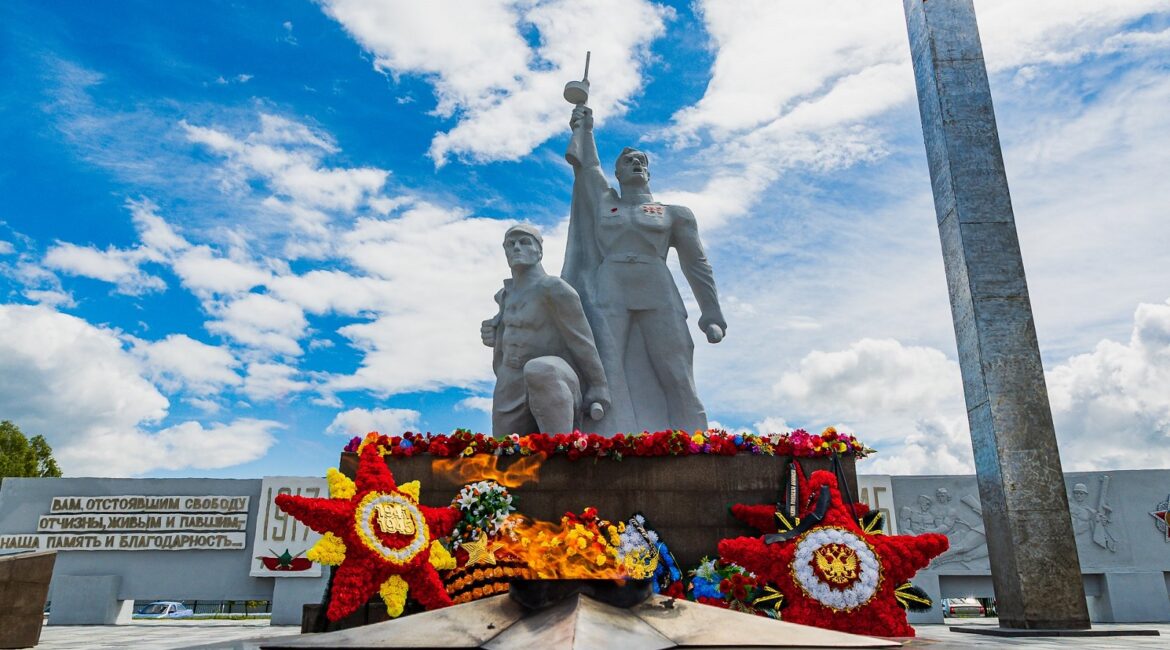 На Урале открылась первая в этом году общественная территория, построенная по проекту «Формирование комфортной городской среды»
