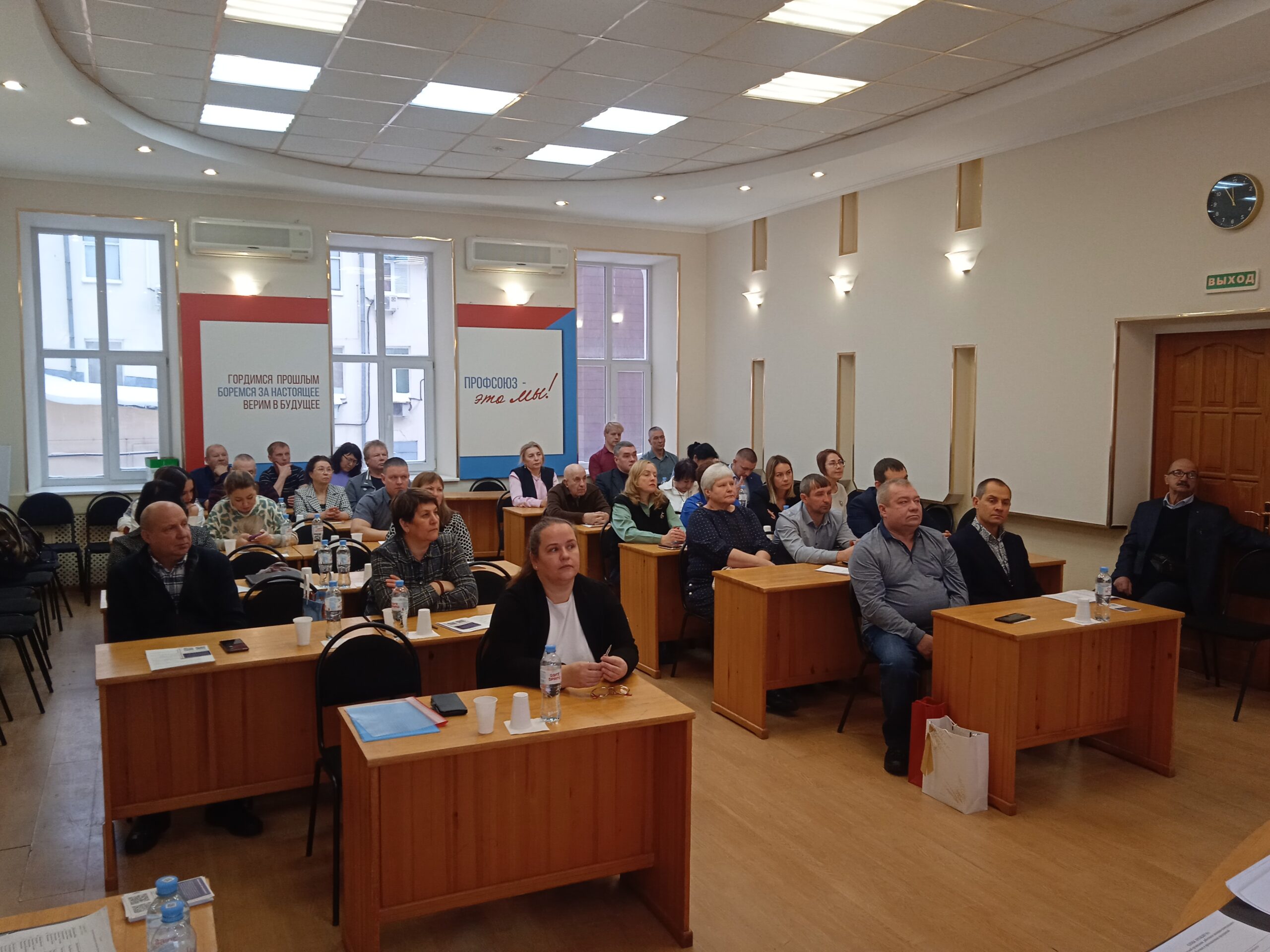 Поздравление наставников организаций жилищно-коммунального комплекса  Свердловской области